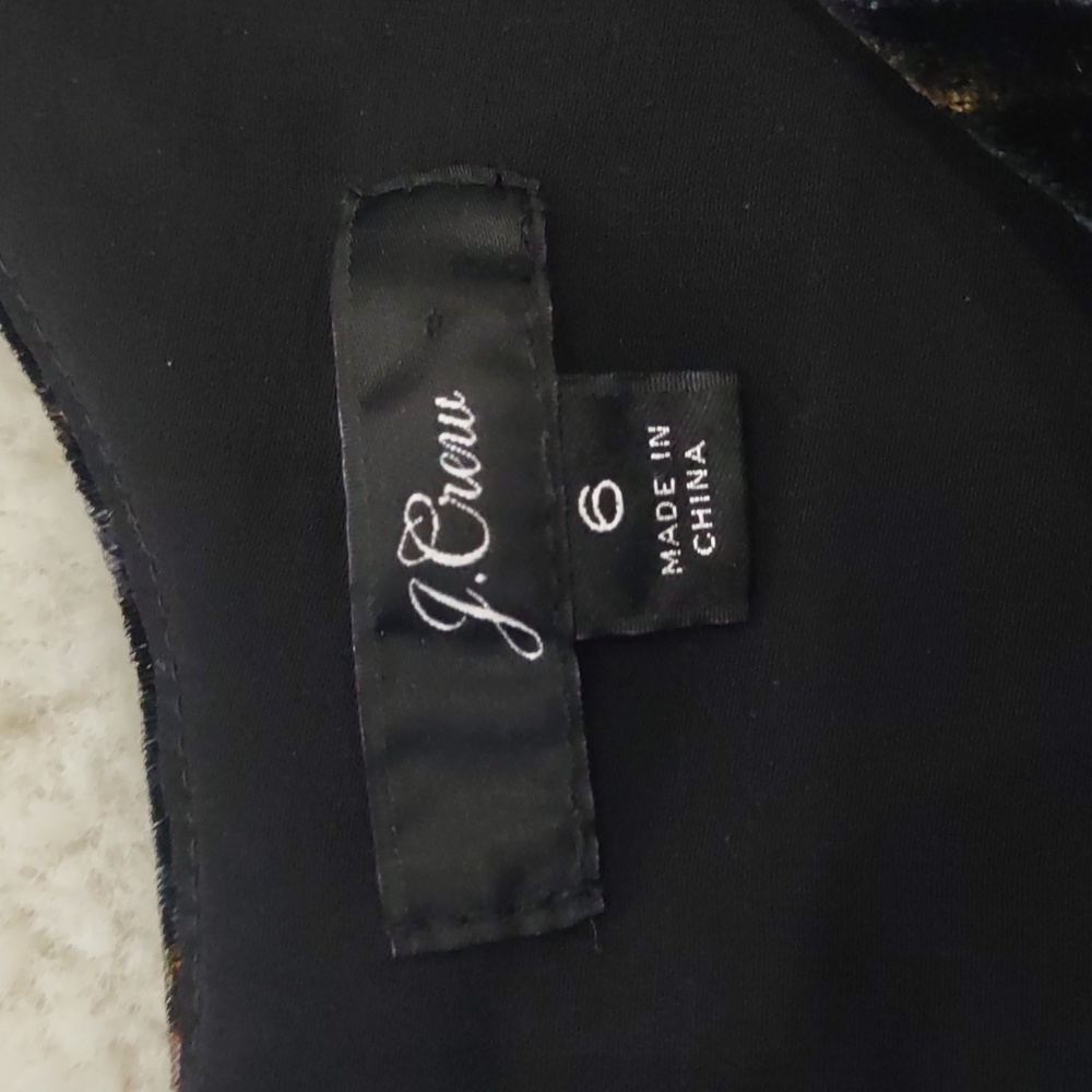 J CREW TOP. - Picture 5 of 17